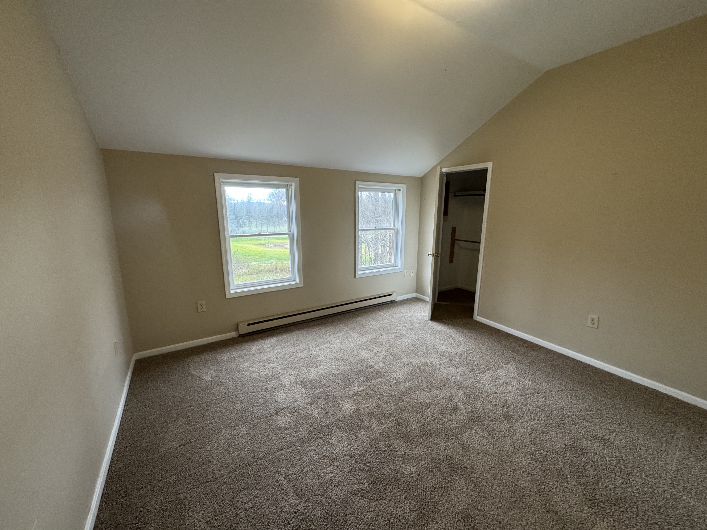 15927 Pennsylvania 407 - 2nd Floor